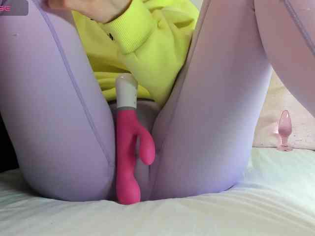 MiaSweety webcam