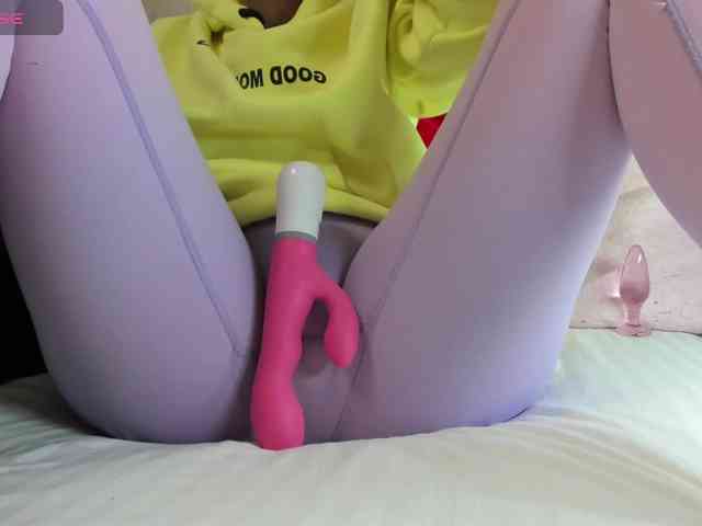 MiaSweety webcam