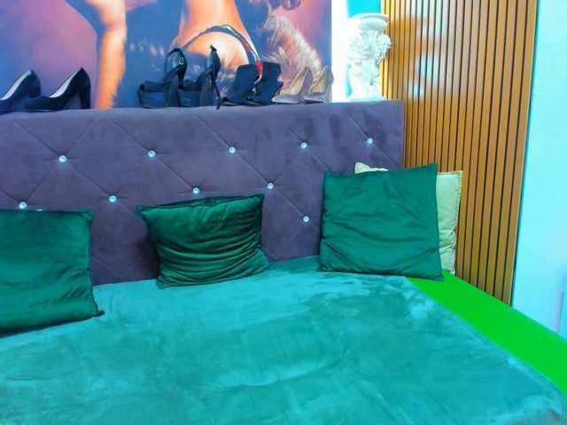 LauraSinFull's BongaCams show and profile