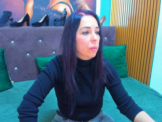 LauraSinFull's BongaCams show and profile