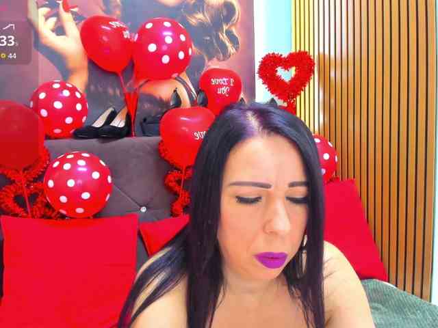 LauraSinFull webcam