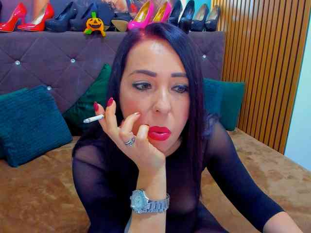 LauraSinFull webcam