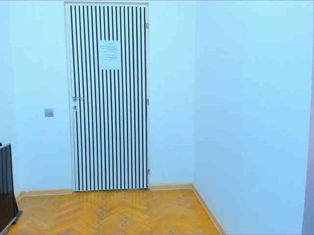 LauraSinFull webcam