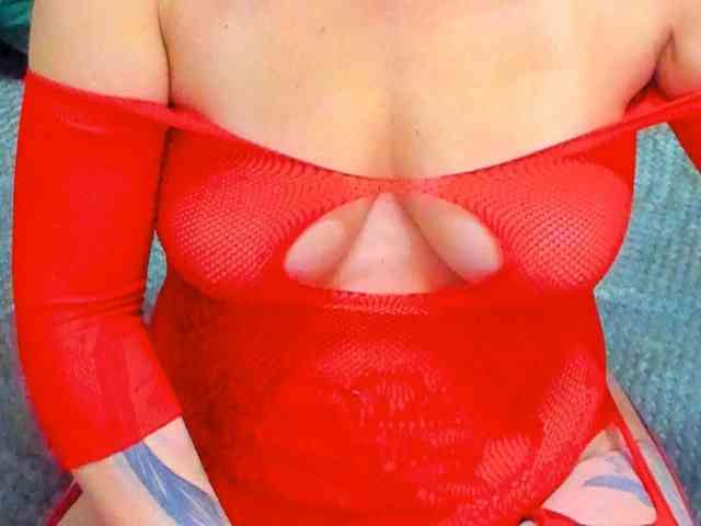 LauraSinFull webcam