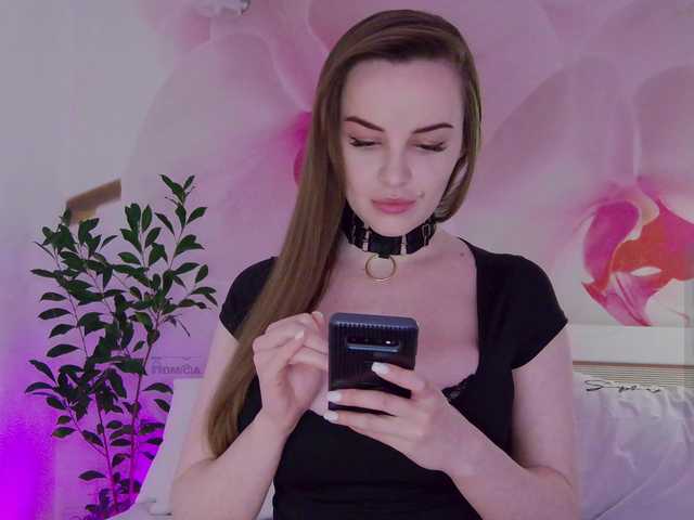 SincereLight's BongaCams show and profile