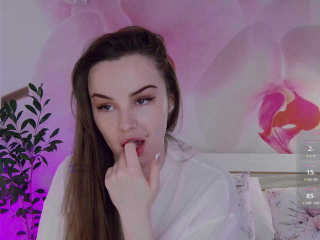 SincereLight's BongaCams show and profile