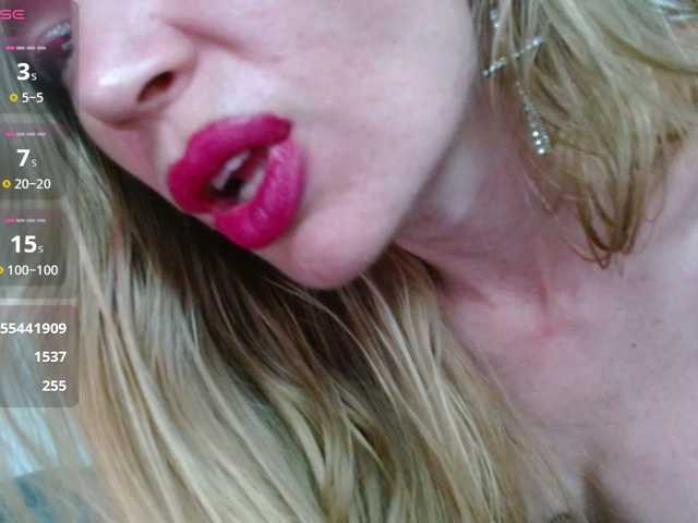 модель -AfricaYaa-