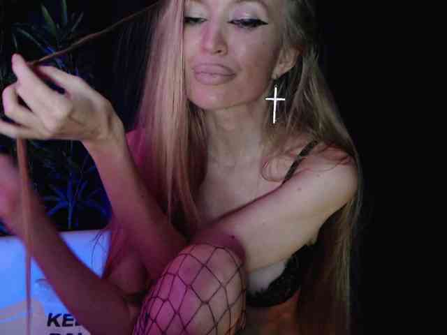 -AfricaYaa- Live Webcam on BongaCams