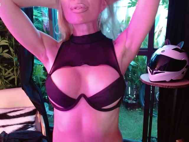 -AfricaYa- webcam