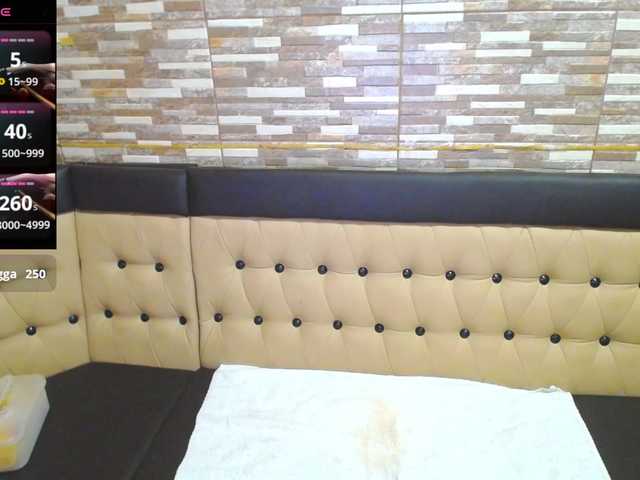 Yanisa28's BongaCams show and profile