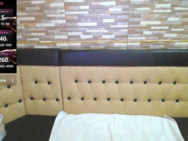 Yanisa28's BongaCams show and profile