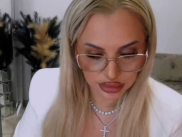 lovelyblondyx preview