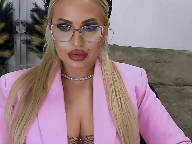 lovelyblondyx from BongaCams is Freechat