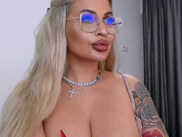 lovelyblondyx preview