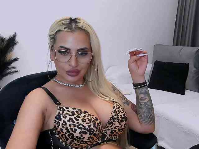 lovelyblondyx lovelyblondyx