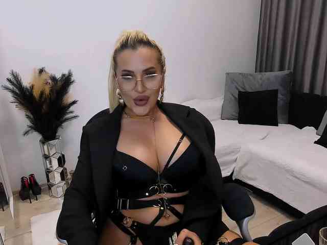 lovelyblondyx lovelyblondyx