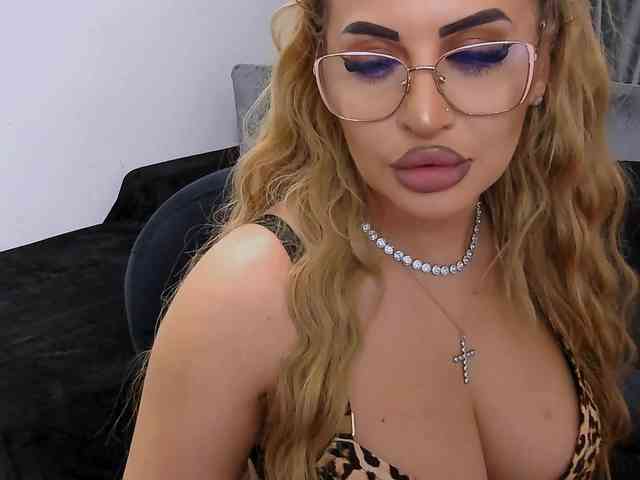 lovelyblondyx lovelyblondyx