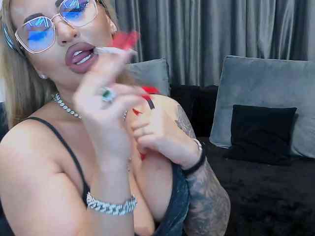 lovelyblondyx lovelyblondyx