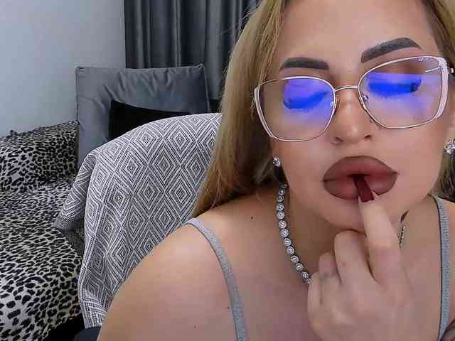 lovelyblondyx lovelyblondyx