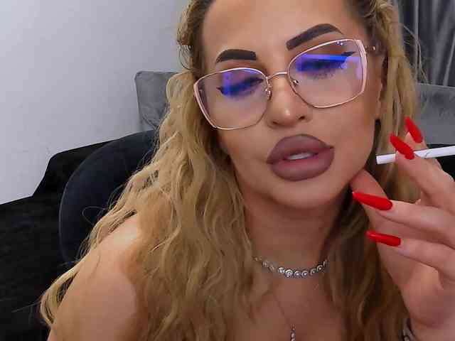 lovelyblondyx lovelyblondyx