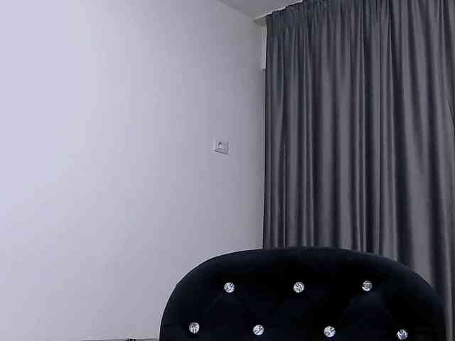 lovelyblondyx webcam