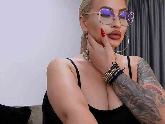 lovelyblondyx lovelyblondyx