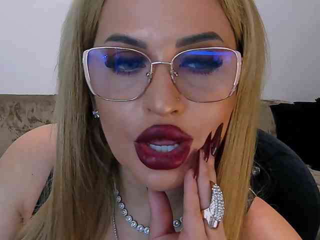 lovelyblondyx lovelyblondyx