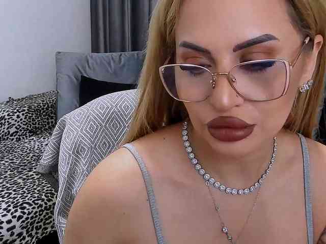 lovelyblondyx lovelyblondyx