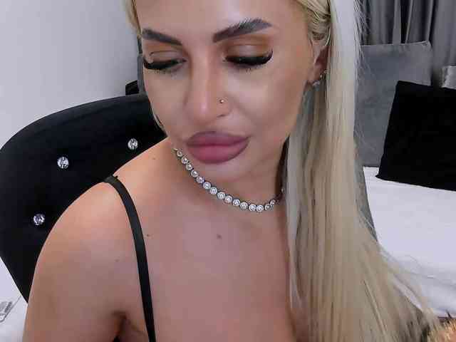 enter chatroom Lovelyblondyx