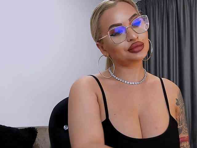 lovelyblondyx lovelyblondyx