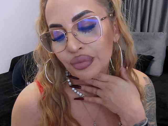 lovelyblondyx lovelyblondyx