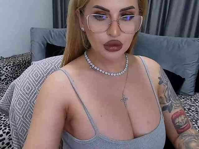 lovelyblondyx lovelyblondyx