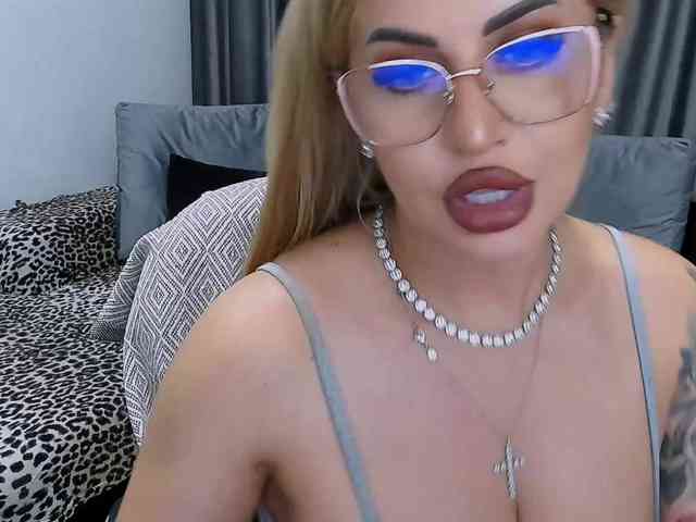 lovelyblondyx lovelyblondyx