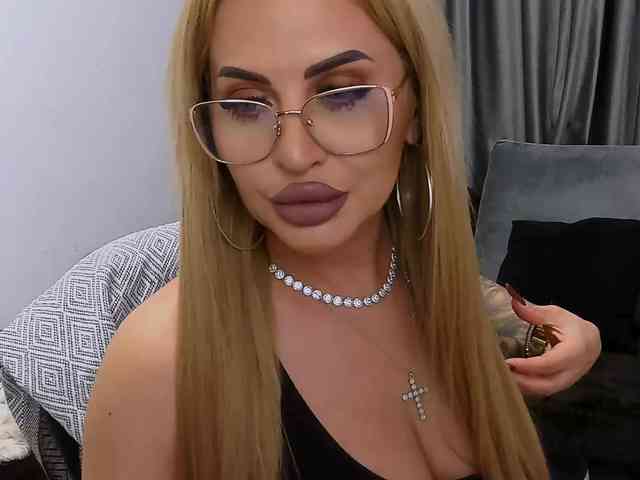 lovelyblondyx lovelyblondyx