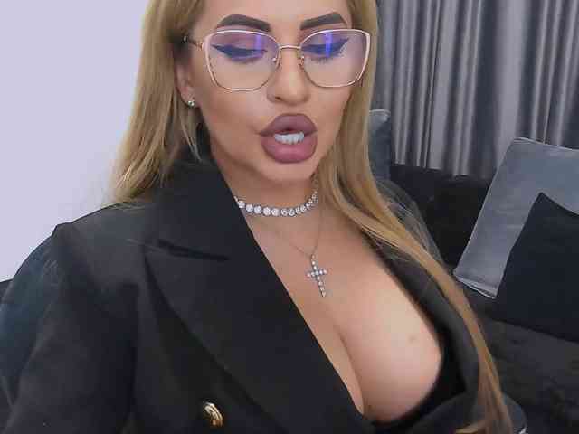 lovelyblondyx lovelyblondyx