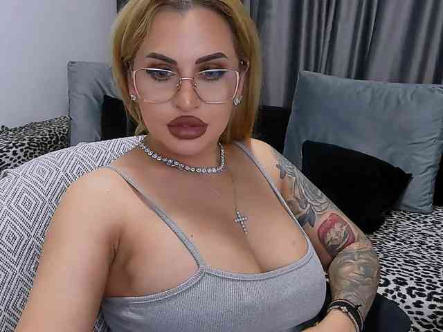 lovelyblondyx lovelyblondyx