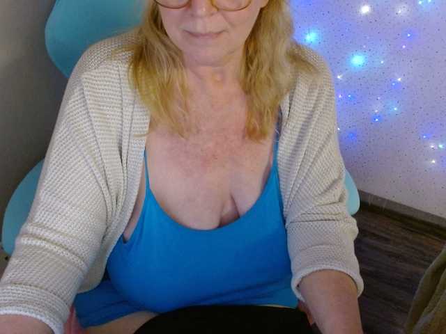 LisaLinny's BongaCams show and profile