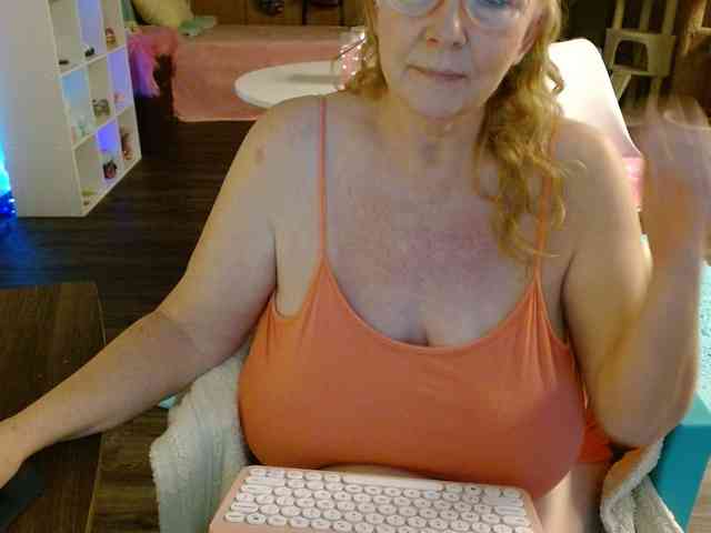 Kallie-Kiss webcam