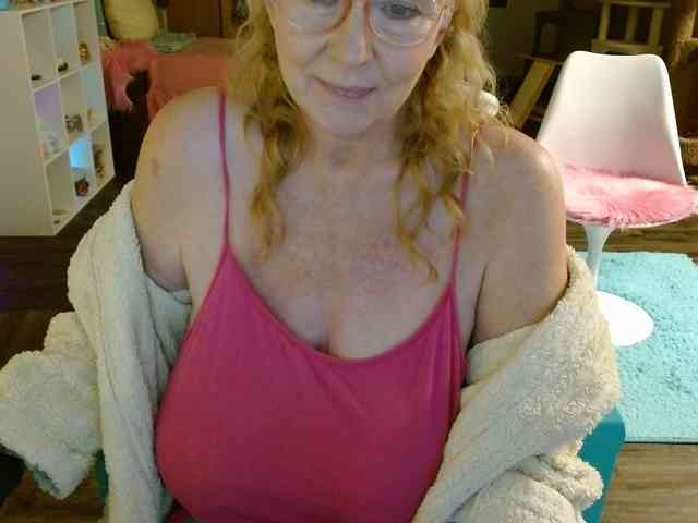 Kallie-Kiss webcam