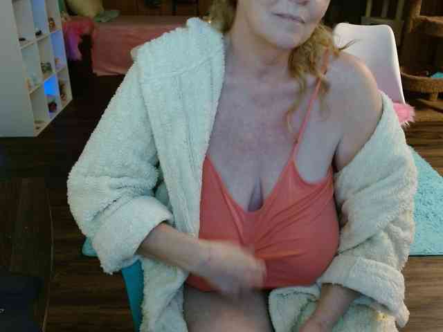 Kallie-Kiss webcam