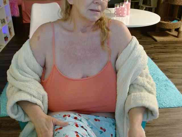 Kallie-Kiss webcam