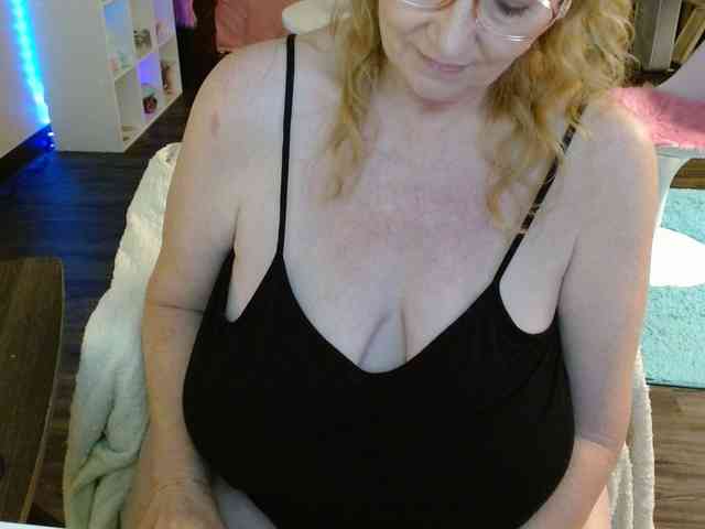 Kallie-Kiss webcam