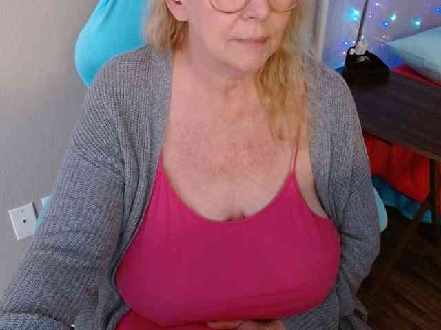 LisaLinny Live Webcam on BongaCams