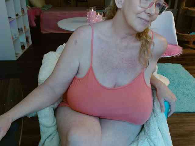 Kallie-Kiss webcam