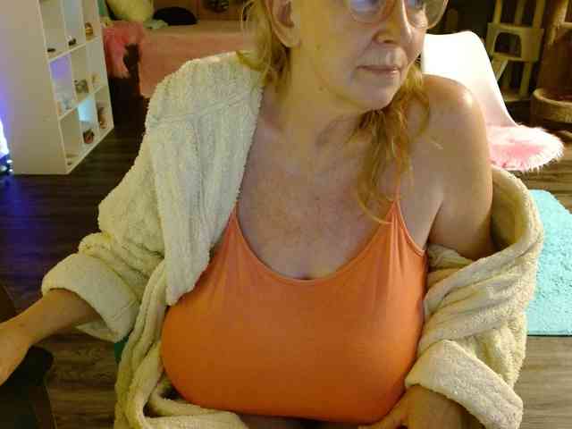 Kallie-Kiss webcam