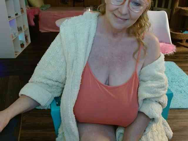 Kallie-Kiss webcam