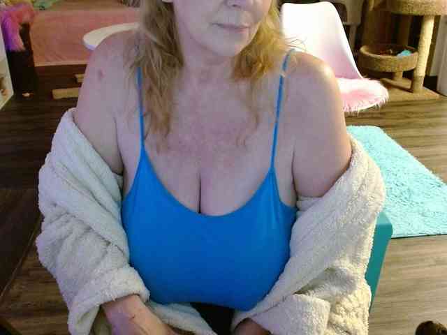 Kallie-Kiss webcam