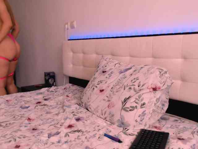 AnnesCora webcam