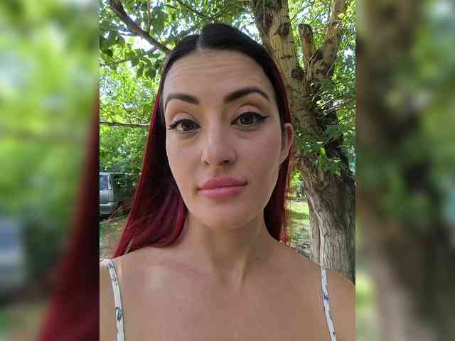 web cam striptease CrazyPussy07