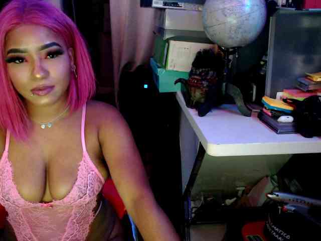 StarNude69 webcam